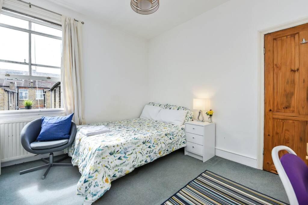 Groves 4 Bedroom, Shepherds Bush Лондон Екстер'єр фото