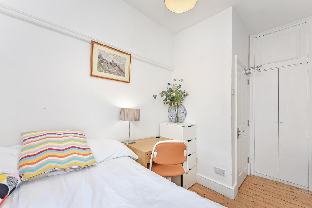 Groves 4 Bedroom, Shepherds Bush Лондон Екстер'єр фото